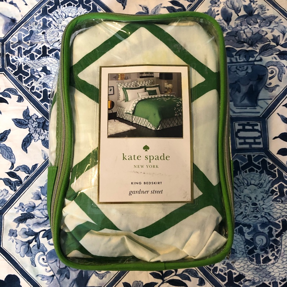 Kate Spade Gardner Street NIB King Bedskirt